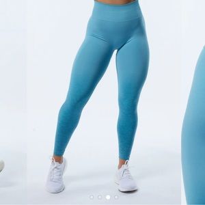 Alphalete Ombré Amplify legging